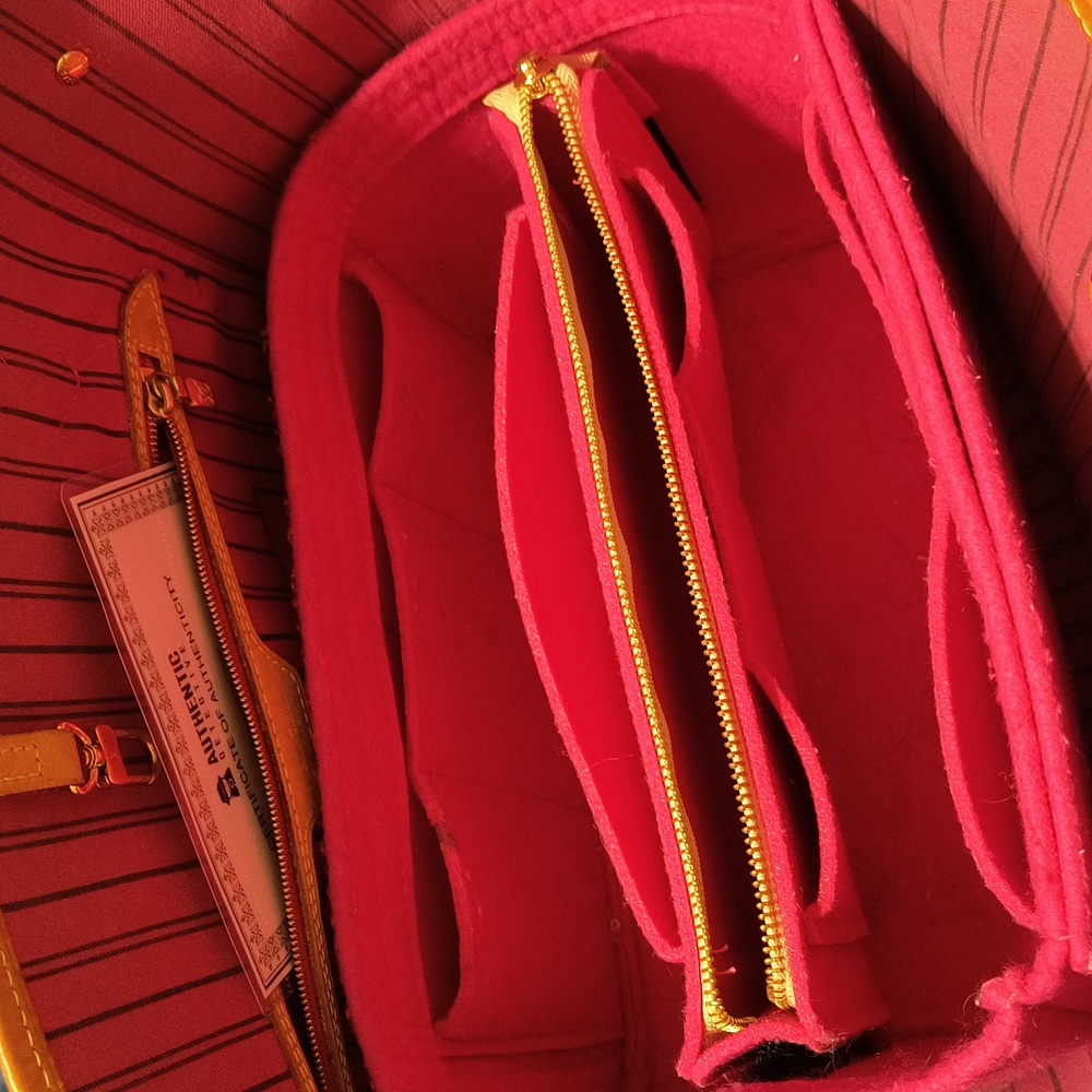 Authentic Louis Vuitton Neverful  MM - Picture 9 of 13